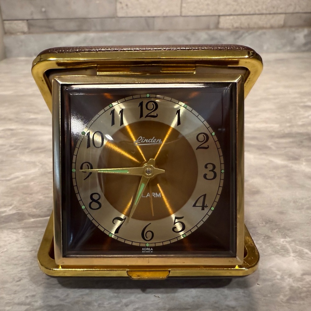Vintage 1960s  Hard Case Linden Folding Travel Alarm Clock